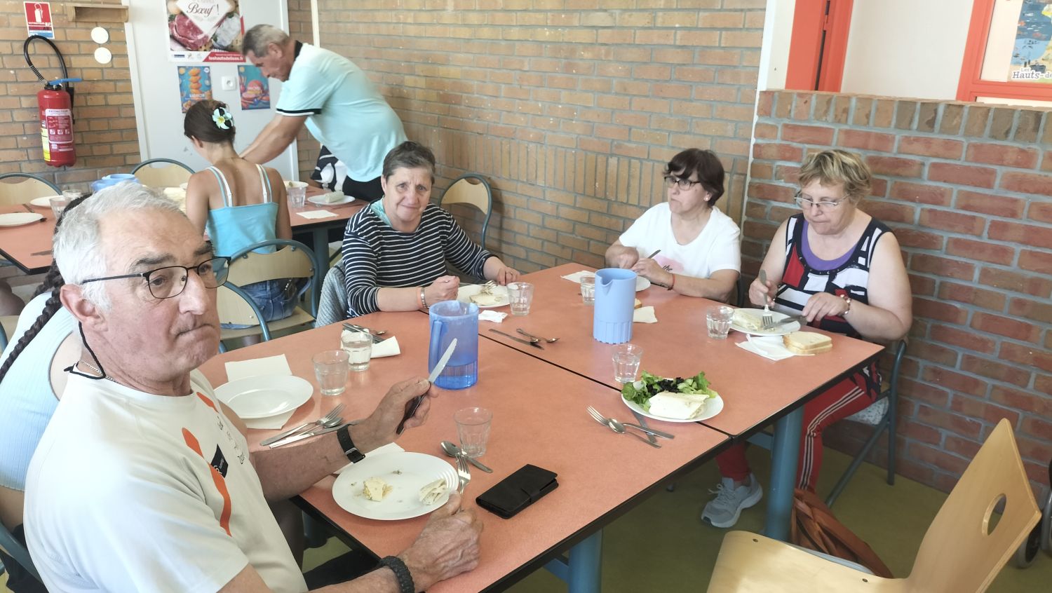 Olympiades inter générationnelles a l EHPAD de Steenvoorde  