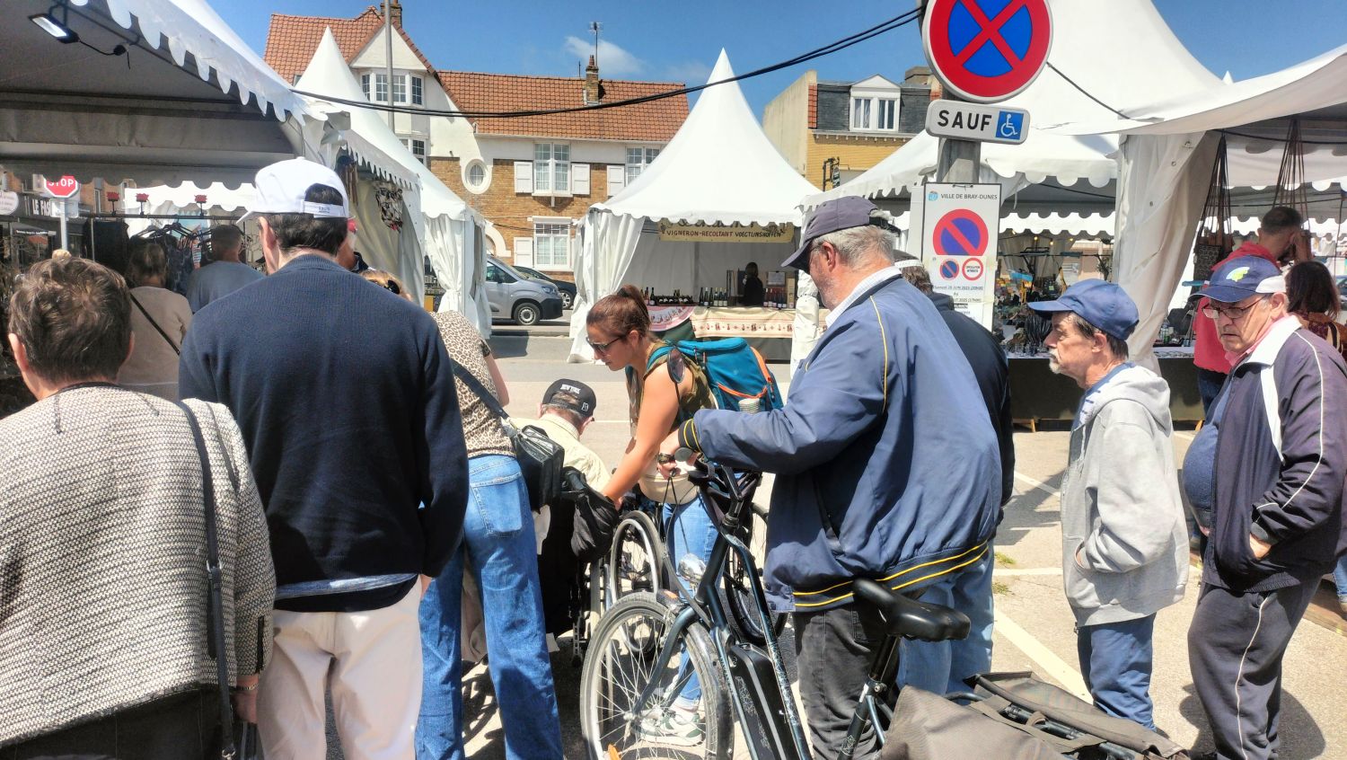 Promenade au marché artisanale et sur la plage de Bray Dunes 