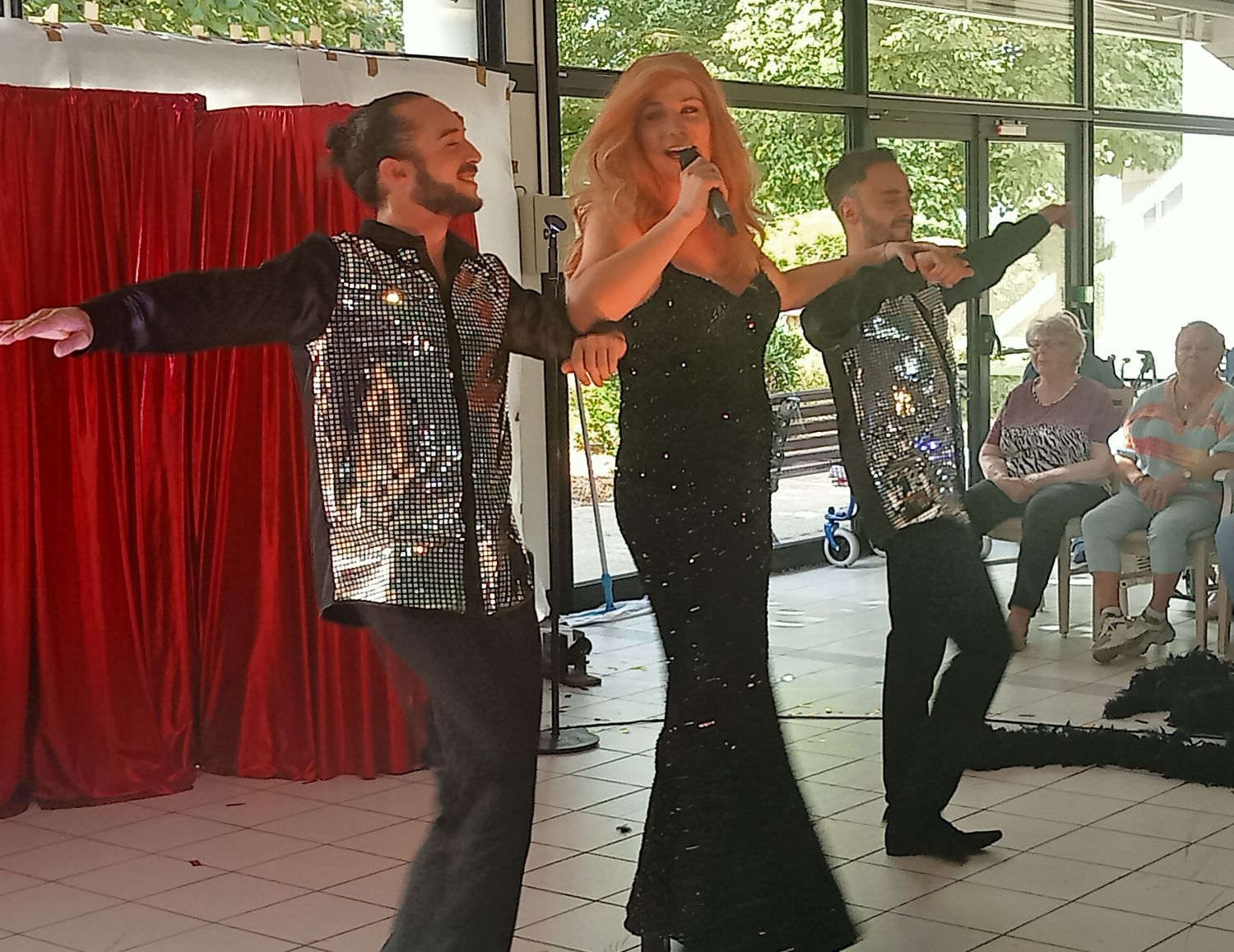 Spectacle de Maude aux Charmilles  